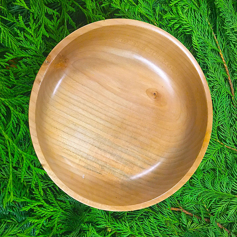
Handcrafted 9.5" (w) x 3" (h)  Arbutus Bowl from the Bob Beard Collection.
Polyurethane wipe and hand-polished with carnauba wax.